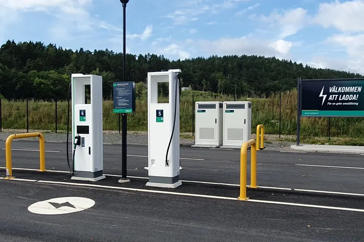 Ragn-Sells expands Heavy-Duty EV Charging with ABB E- mobility