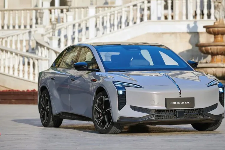HONGQI Unveils EH7 and EHS7 at Automechanika Frankfurt 2024