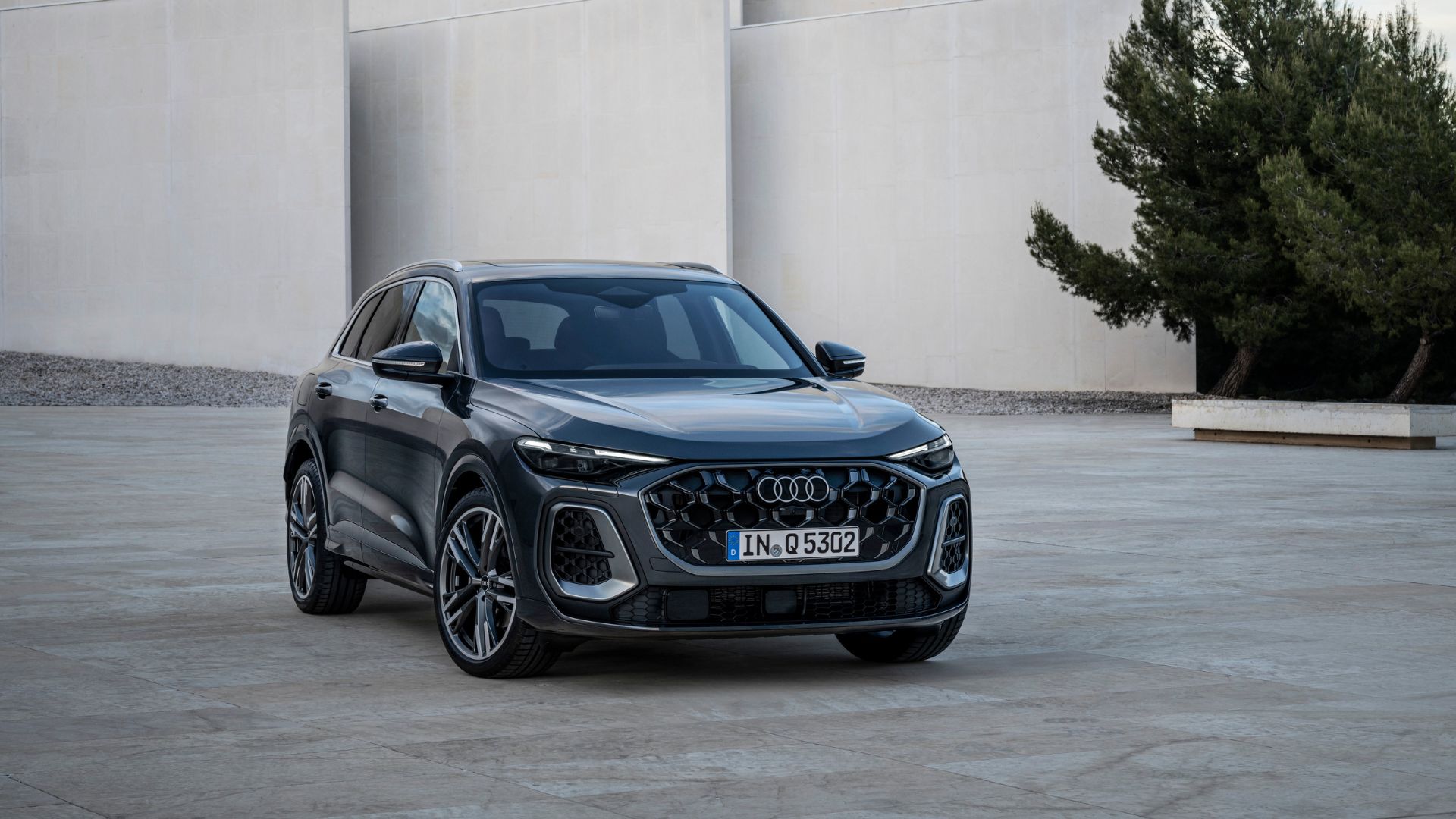 Audi Unveils Third-gen Q5 SUV