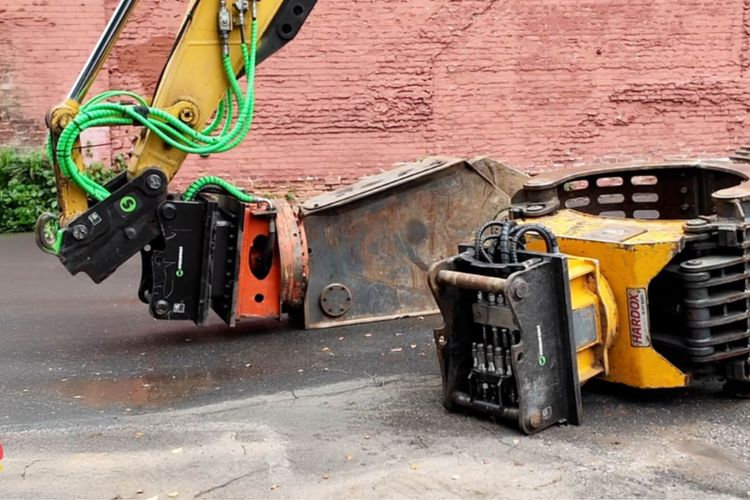 Steelwrist Launches SQ40 Automatic Quick Coupler 