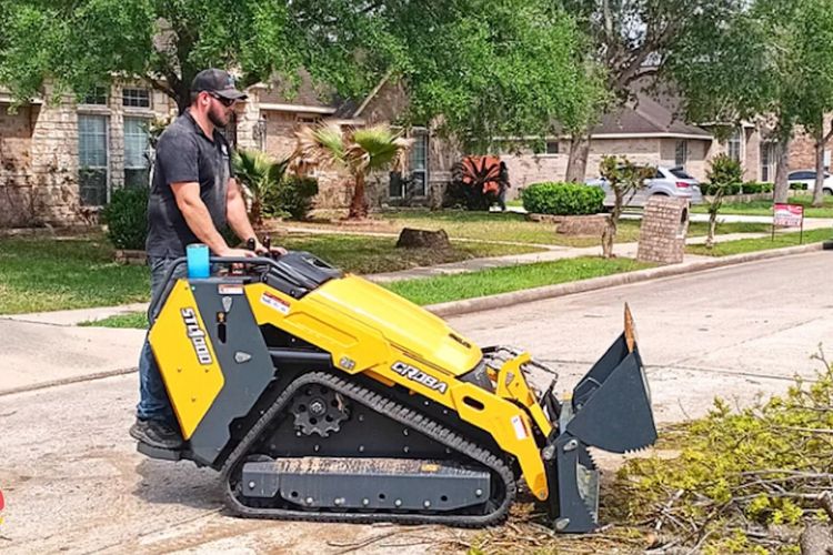 MechMaxx Enters U.S. Market with Croba Compact Loader