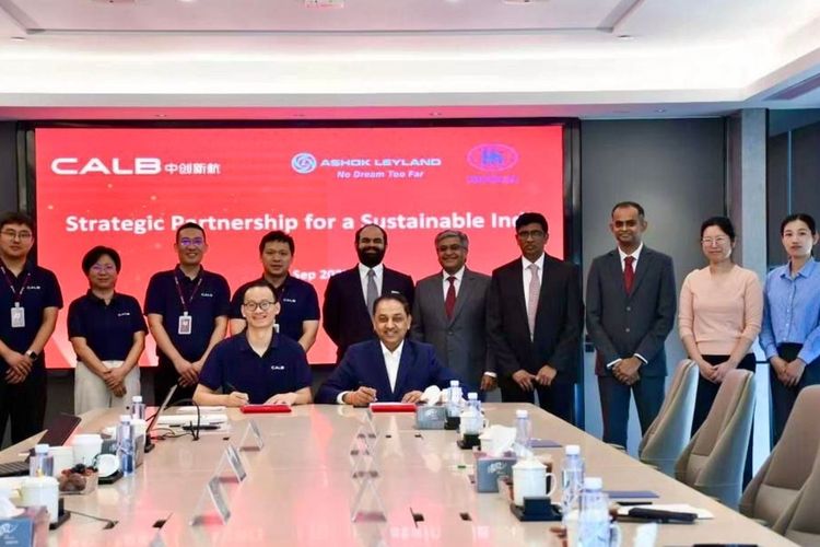 Ashok Leyland Partners with CALB for Battery Production