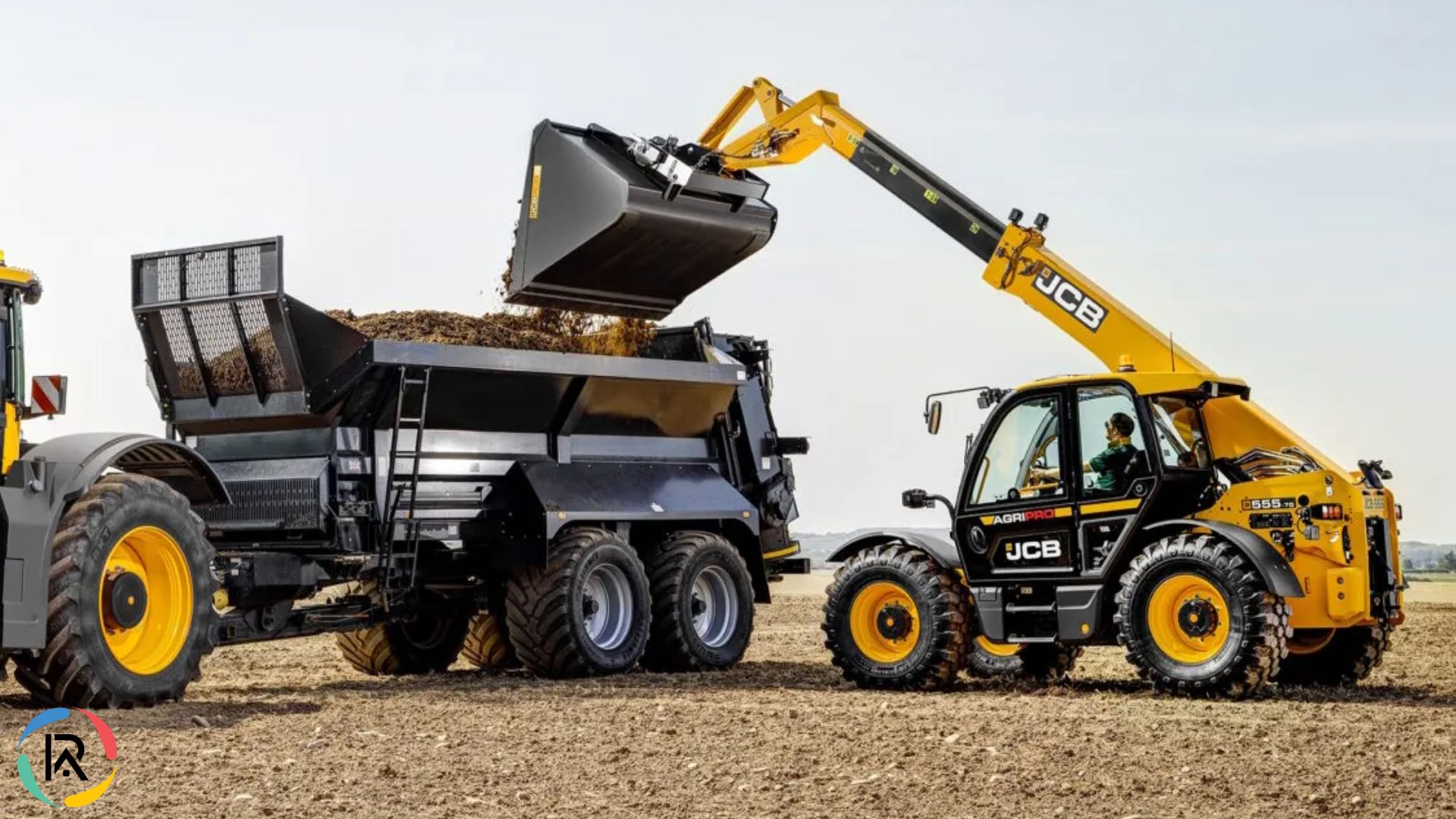 JCB Launches New High-Performance Loadall Range