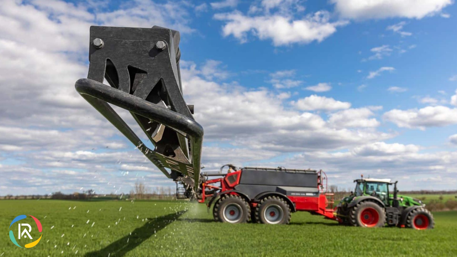 HORSCH Leeb Xeric 14 FS Spreader Ready for 2026
