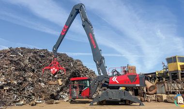 Sierra International Introduces Fly-Cab Material Handler