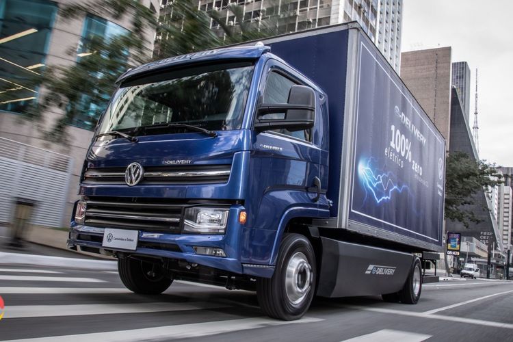 Traton unveils e-Dutra green freight corridor