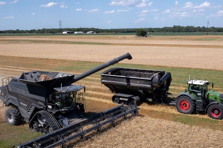 AGCO Q3 2025 Results: Sales Dip, Outlook Raised