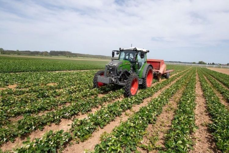 Fendt Unveils Electric & Autonomous Tractors 2025