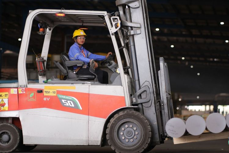 Vedanta Aluminium Expands Largest Electric Forklift Fleet