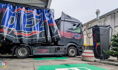 Daimler Truck launches semi-public TruckCharge network