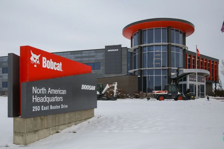 Bobcat Company Sues Caterpillar Over Skid-Steer Patents