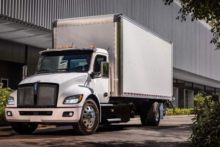 Kenworth Debuts New Medium-Duty EV Trucks 