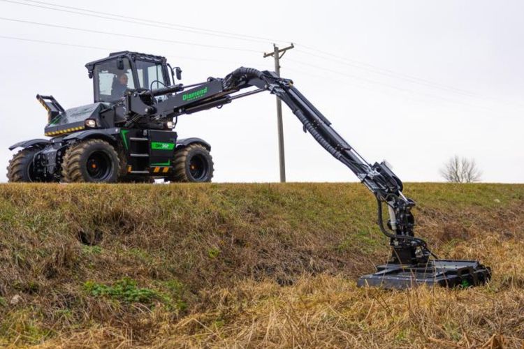 Diamond Mowers Launches Municipal Maintenance Machine