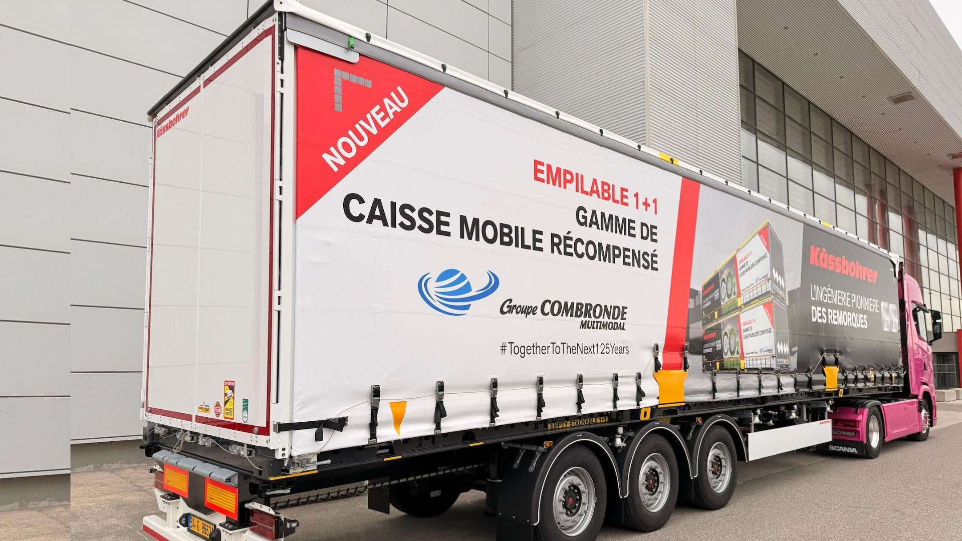 Kässbohrer Unveils Mega Curtainsider Swap Body 