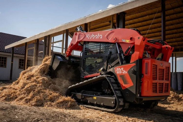 Kubota Launches New CTLs and Tiltrotator in Canada