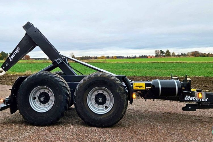 Metsjo Unveils MetaFlex 40–60 Hook-Lift Trailer