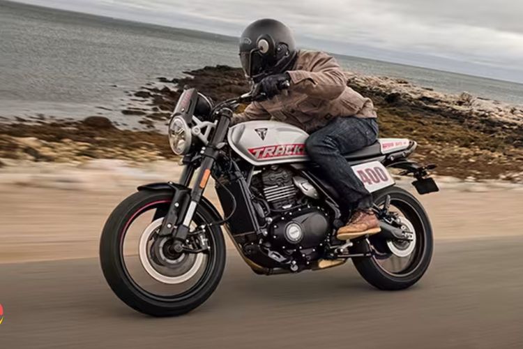 Triumph has added the Tracker 400 and Thruxton 400 to its 400 range.