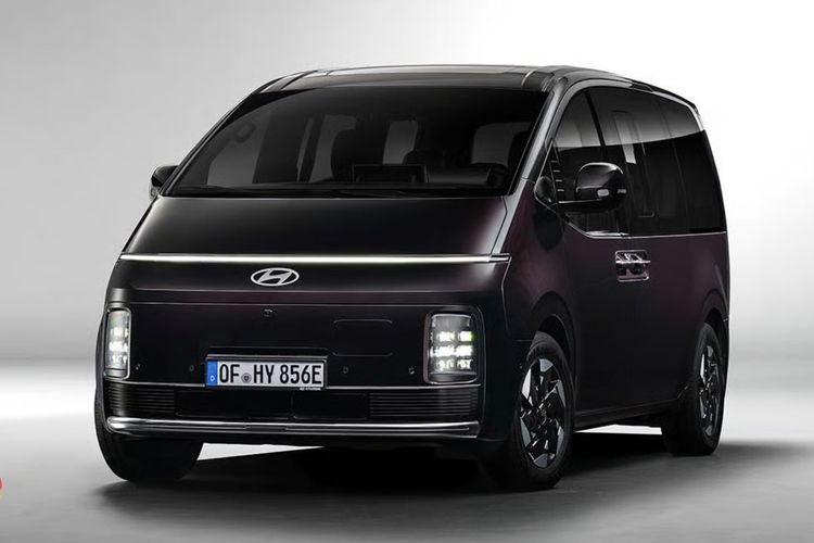 Hyundai unveils STARIA Electric MPV