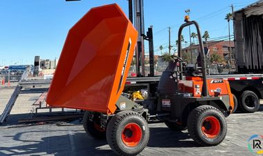 JLG Adds AUSA Dumpers, Forklifts in North America