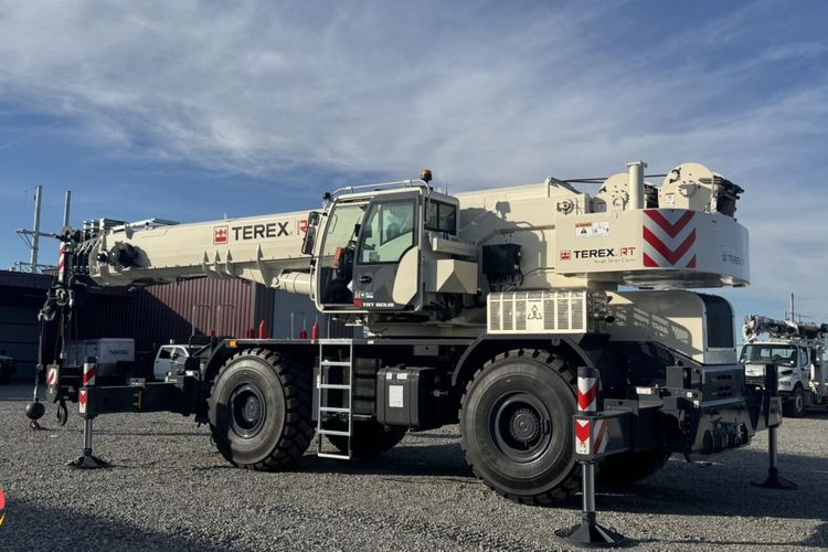 Raimondi Debuts Terex Cranes at CONEXPO 2026