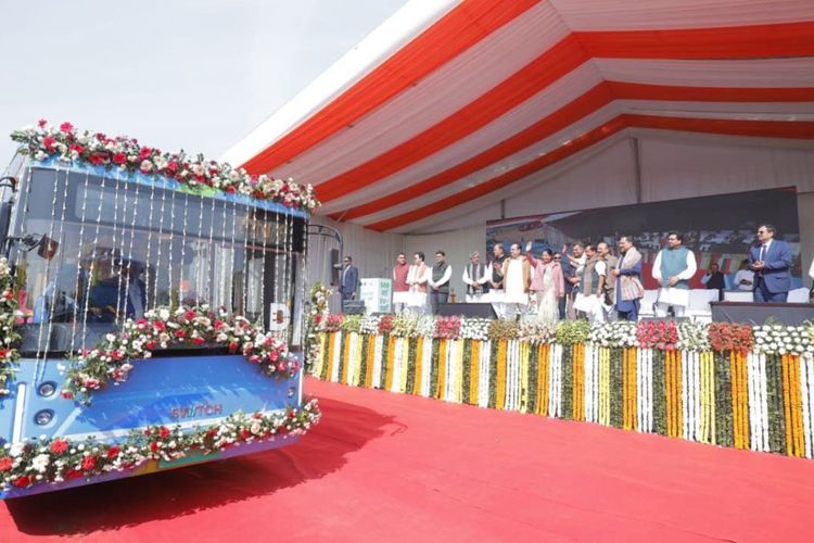 Delhi Flags Off 500 EV Buses